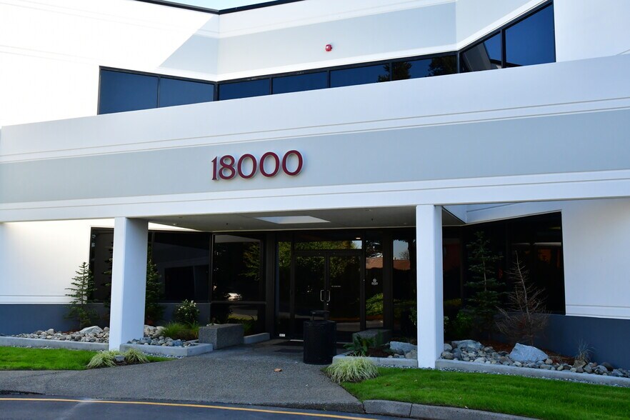 More Photos Of 18000-18064 72nd Ave, Kent Flex For Lease