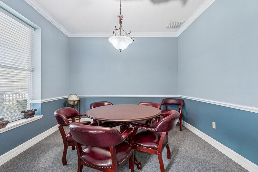 More Photos Of 402 E 7th Ave, Tampa Office For Sale