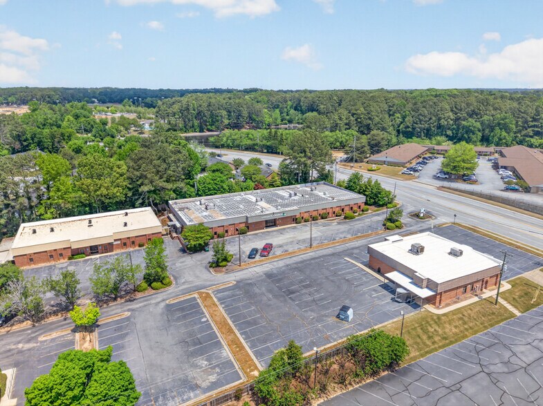 More Photos Of 3005 Lenora Church Rd, Snellville Office For Sale