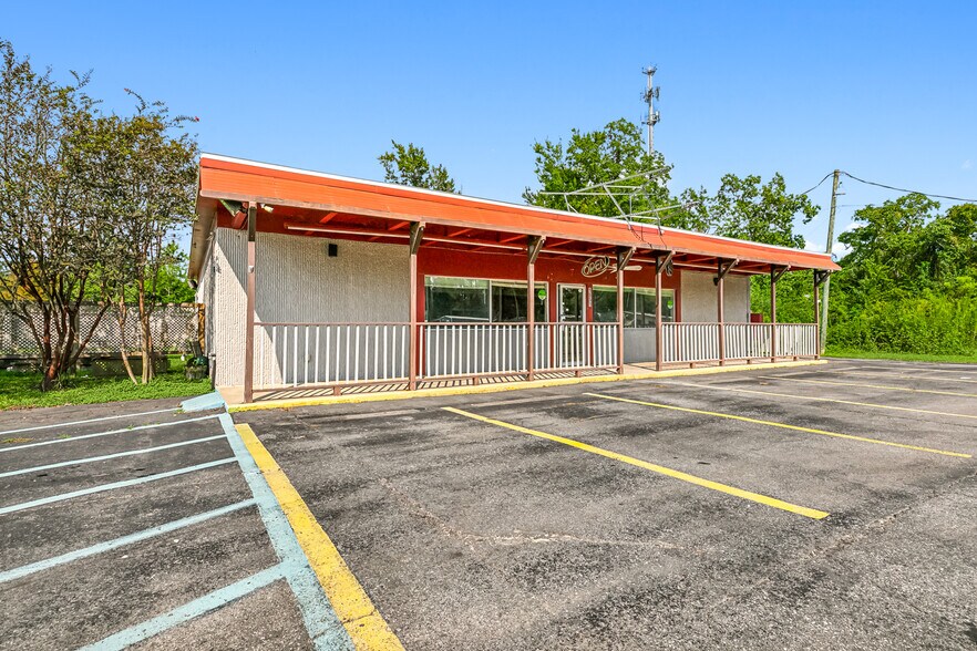 More Photos Of 1851 Florida St, Mandeville Restaurant For Sale