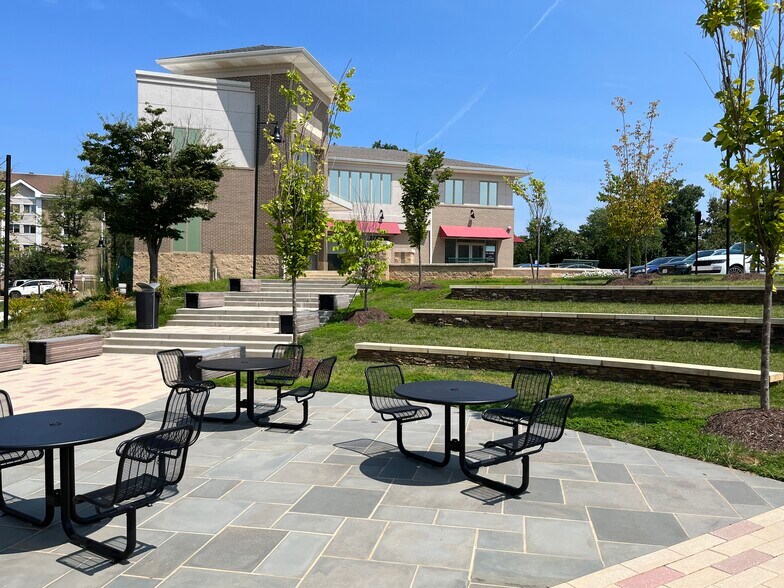 More Photos Of 12054 N Shore Dr, Reston Unknown For Lease