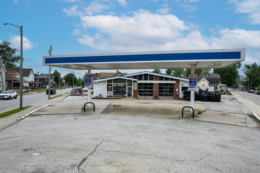 More Photos Of 602 S Jefferson St, Huntington Specialty For Sale