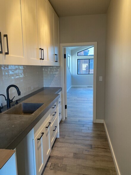 More Photos Of 1920 Prospector Ave, Park City Office For Sale