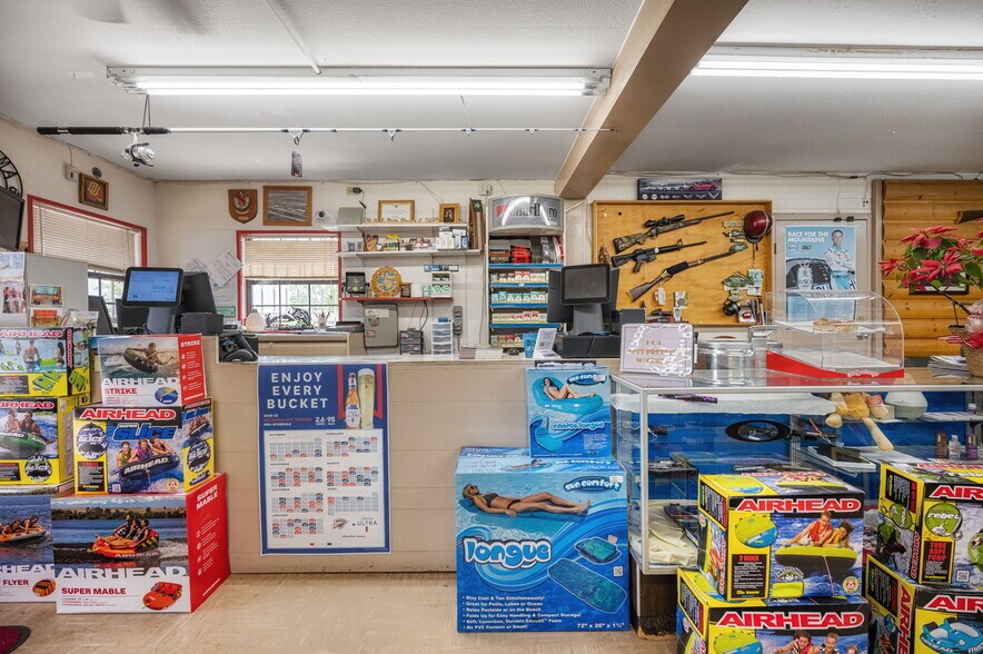 More Photos Of 10277 N 2130 Rd, Foss Convenience Store For Sale