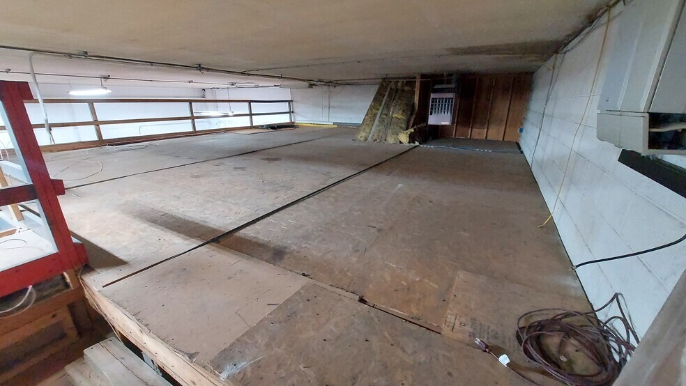 More Photos Of 581 W High St, Pottstown Service For Lease