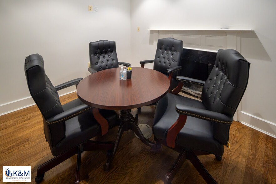 More Photos Of 4151-4165 Chain Bridge Rd, Fairfax Office For Sale