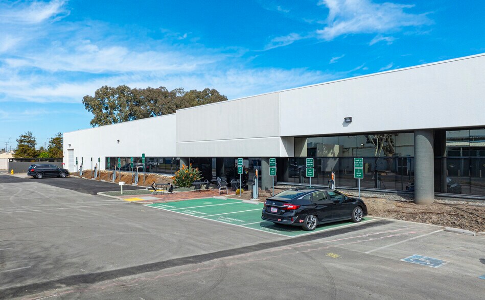 More Photos Of 1705-1715 Wyatt Dr, Santa Clara Research And Development For Lease