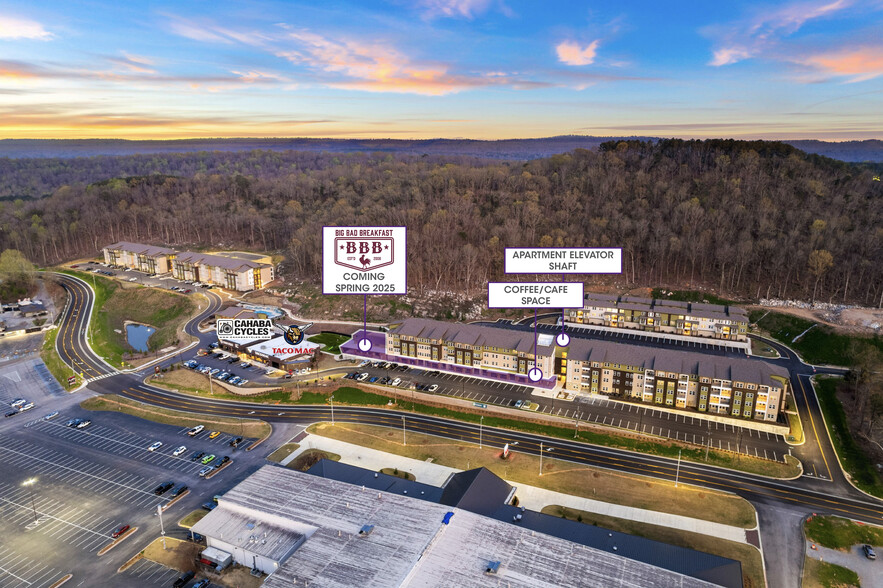 Primary Photo Of Amphitheater Road @ Pelham Parkway, Pelham Restaurant For Lease