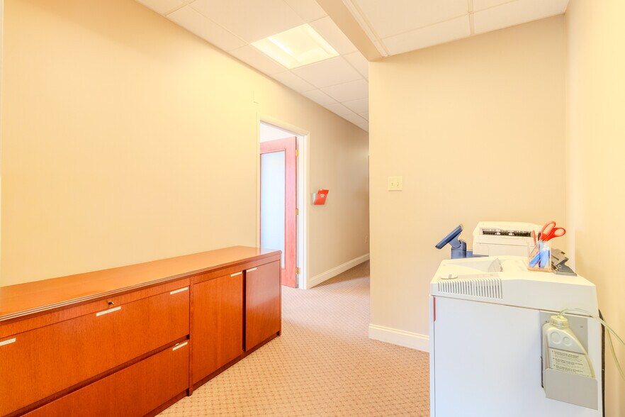 More Photos Of 2703 Mosside Blvd, Monroeville Medical For Lease