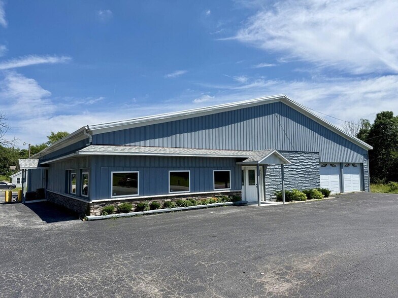 Primary Photo Of 13501 Morse St, Cedar Lake Industrial For Lease