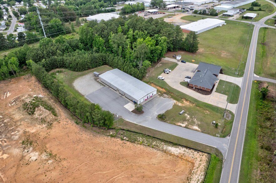 More Photos Of 2040 Fenner Rd, Rocky Mount Warehouse For Sale