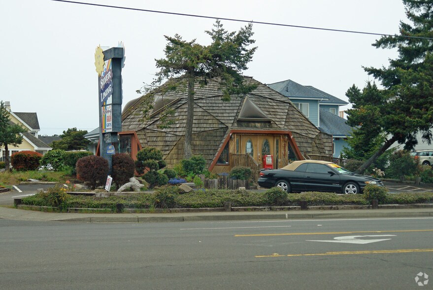 Primary Photo Of 2217 US-101 Hwy, Florence General Retail For Sale