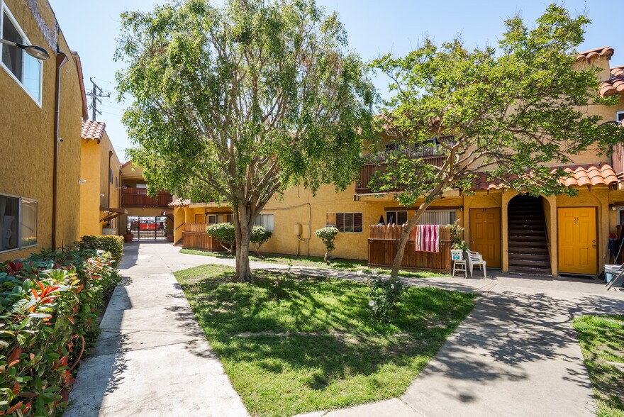 More Photos Of 4810 N Vincent Ave, Covina Apartments For Sale