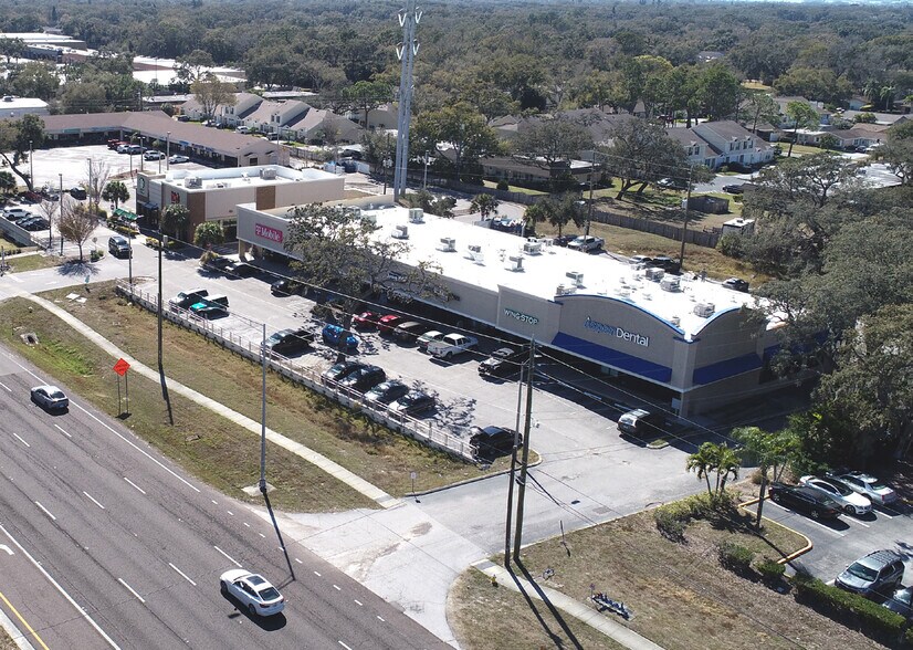 More Photos Of 33100-33160 U.S. 19 Hwy N, Palm Harbor Storefront For Sale