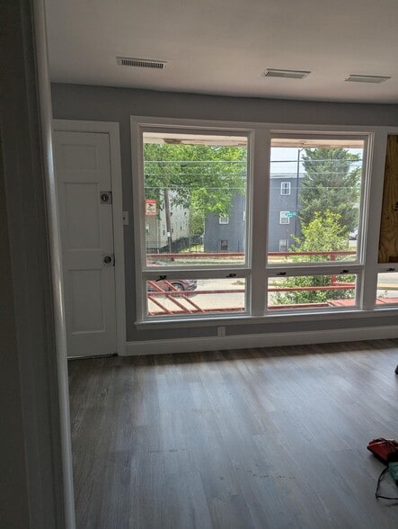 More Photos Of 601 Eastern Ave, Fairmount Heights Office Residential For Sale