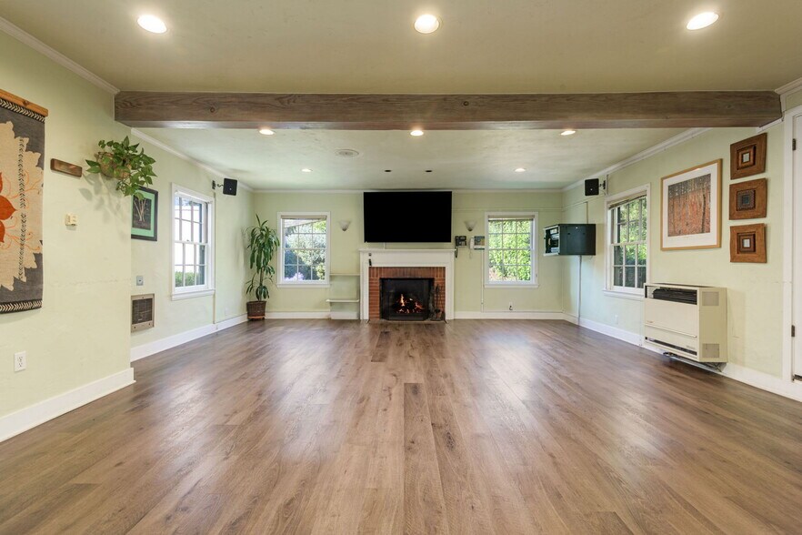 More Photos Of 249 Lambert Rd, Carpinteria Specialty For Sale