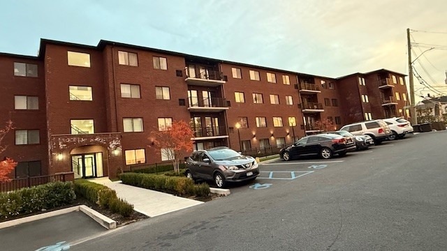 Primary Photo Of 80 Scarboro Ave, Staten Island Apartments For Sale