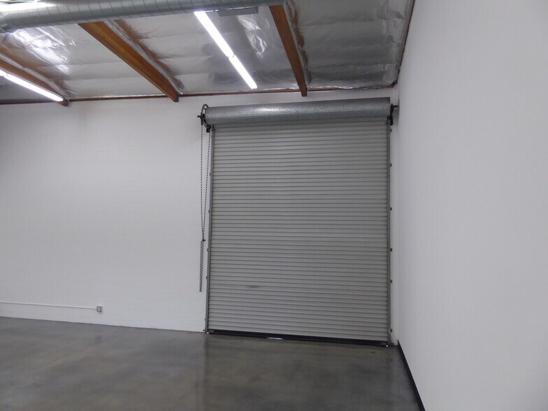 More Photos Of 1415-1441 Gardena Ave, Glendale Warehouse For Lease