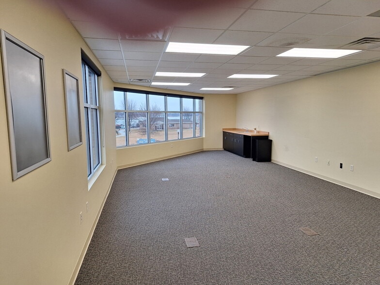 More Photos Of 67 E Maple St, Sturgeon Bay Storefront Retail Office For Sale