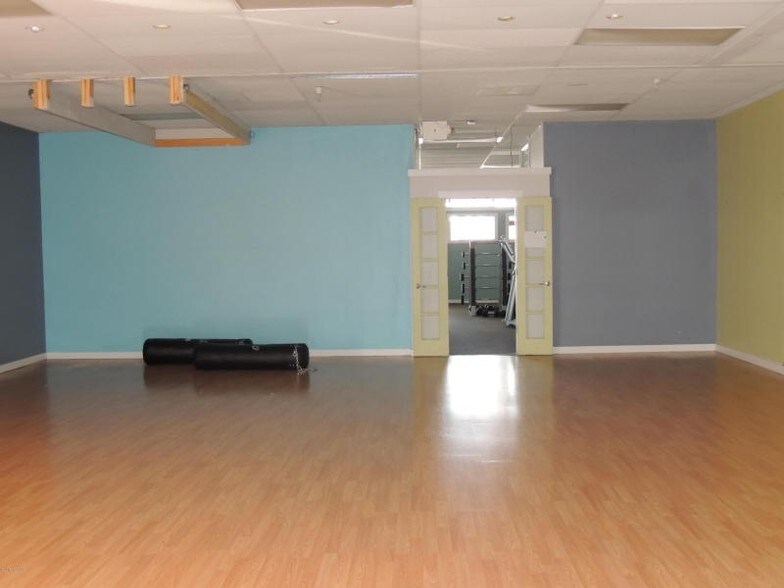 More Photos Of 5515-5545 Cameron St, Scott General Retail For Sale