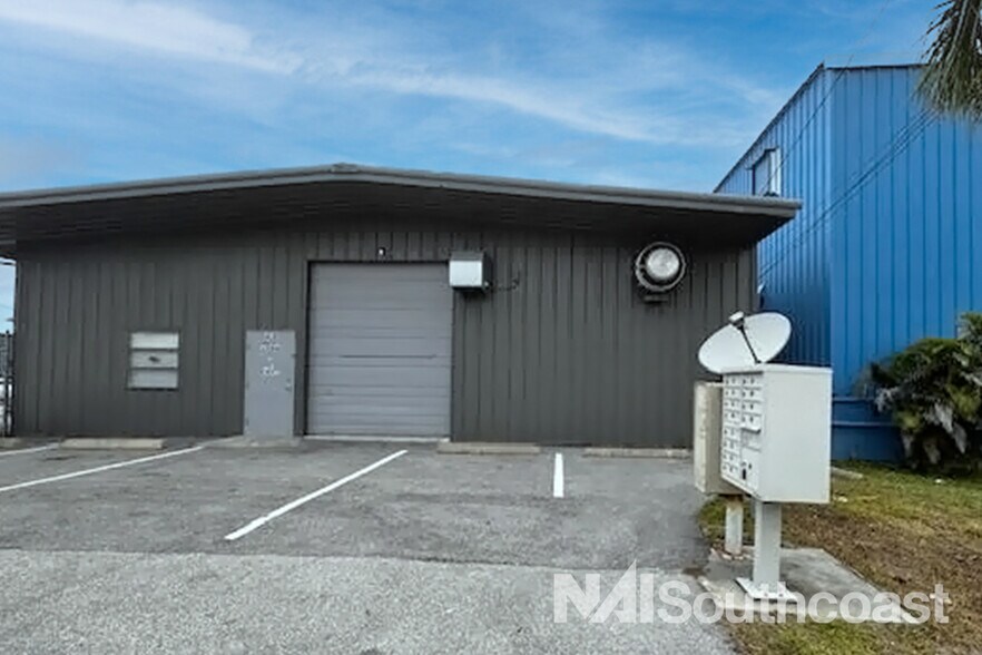 More Photos Of 408-412 Farmers Market Rd, Fort Pierce Warehouse For Lease