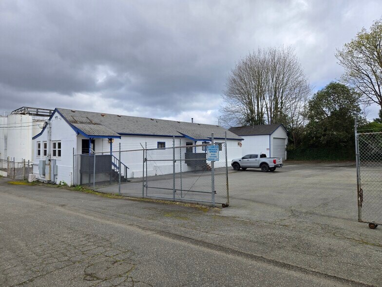 Primary Photo Of 1702 Pennsylvania Ave, Bremerton Industrial For Sale