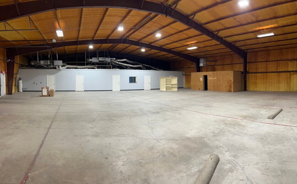 More Photos Of 2341 N Masch Branch Rd, Denton Warehouse For Lease