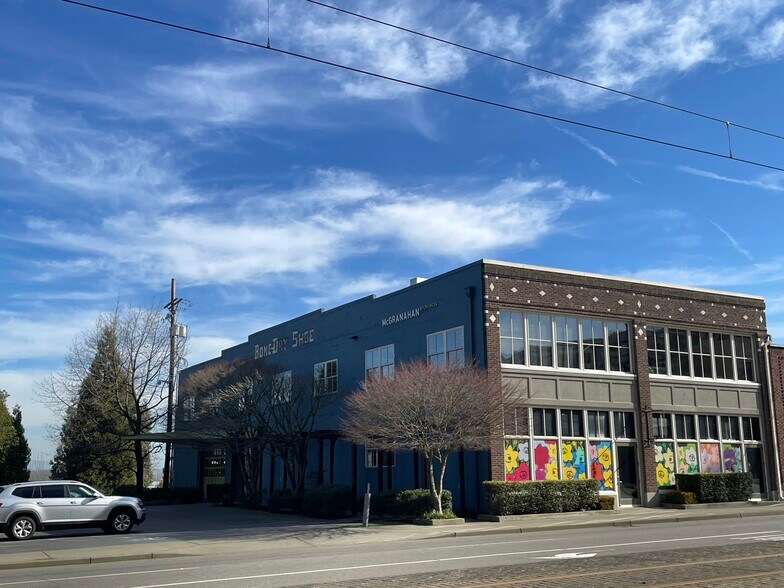 More Photos Of 2111 Pacific Ave, Tacoma Office For Sale
