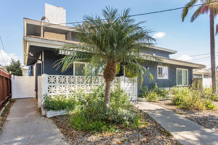 More Photos Of 12128 Ramona Ave, Hawthorne Apartments For Sale