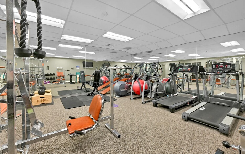 More Photos Of 90 Grove St, Ridgefield Medical For Lease