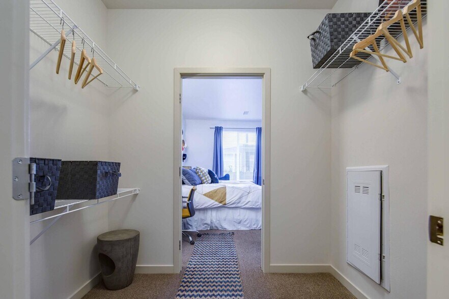 More Photos Of 415 S Cherokee St, Denver Apartments For Lease