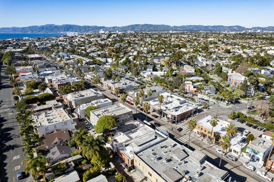 More Photos Of 1349-1357 Abbot Kinney Blvd, Venice Storefront For Lease