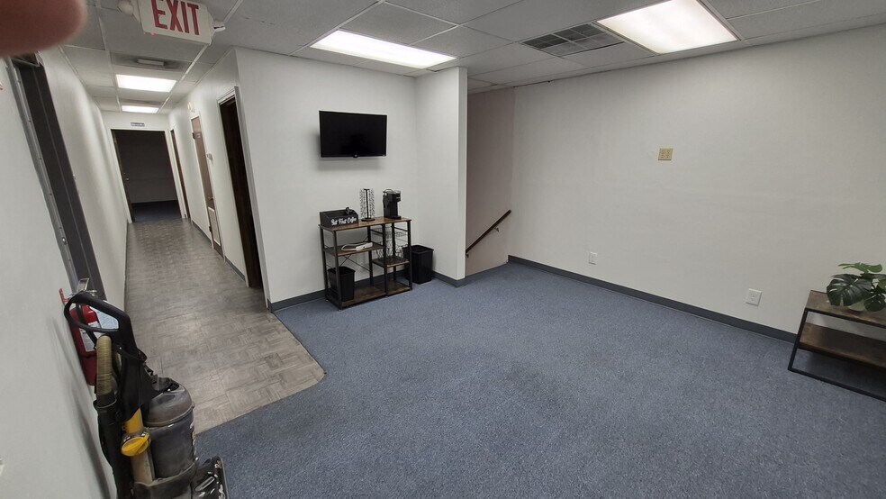 More Photos Of 8315 B Industrial, Pearland Warehouse For Lease