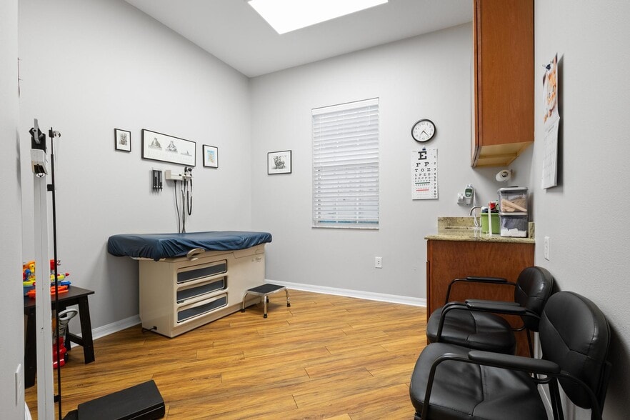 More Photos Of 17929 Hunting Bow Cir, Lutz Healthcare For Sale