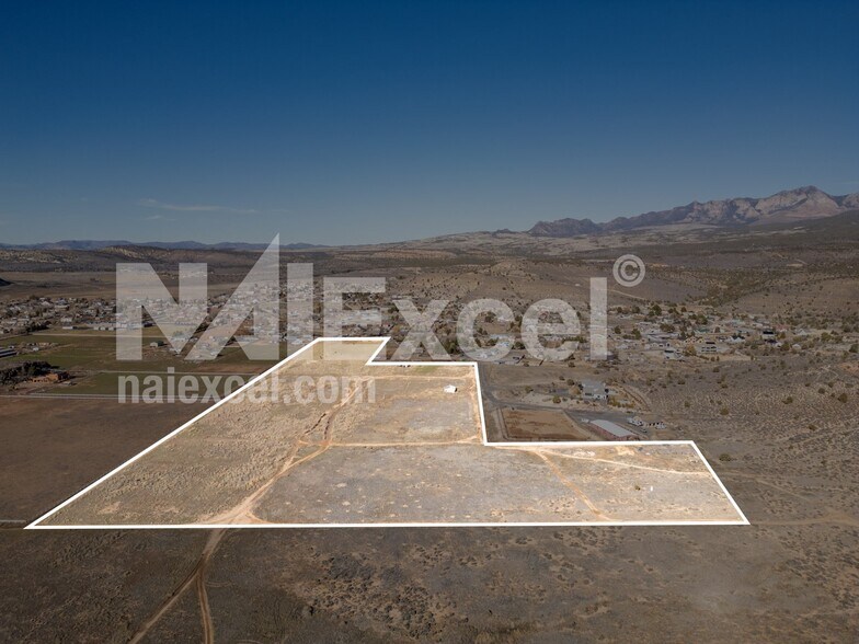 More Photos Of Diamond Black Ranch Rd rd, Diamond Valley Land For Sale