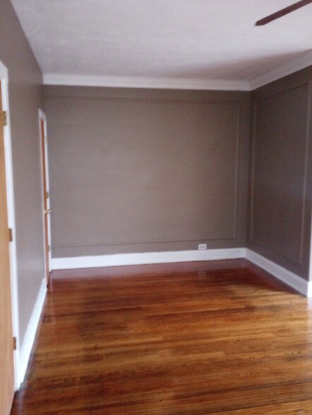 More Photos Of 8054 S Ingleside Ave, Chicago Apartments For Sale