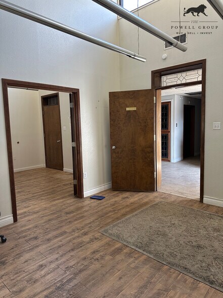 More Photos Of 5929 50th St, Lubbock Service For Lease