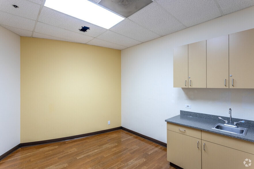 More Photos Of 488 E Valley Pky, Escondido Medical For Lease