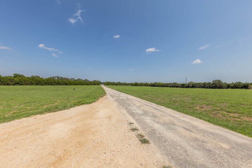 More Photos Of 101 Oakwood Trl, Leander Land For Sale