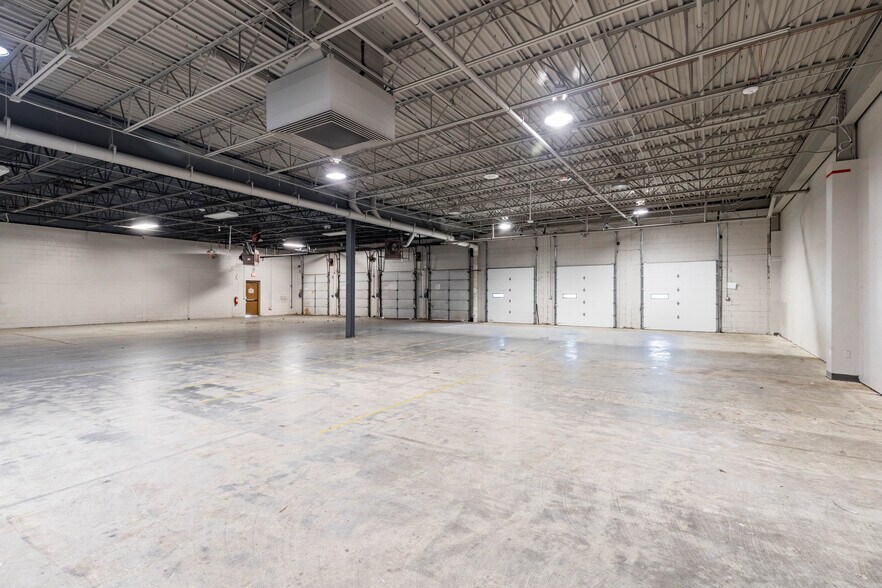 More Photos Of 8300 N Wayne Rd, Westland Freestanding For Lease