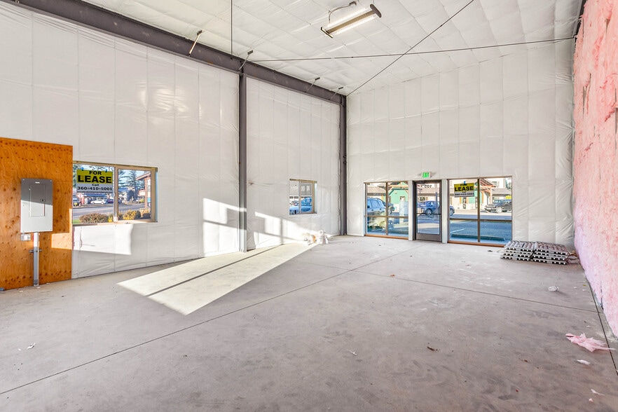 More Photos Of 6900 Hannegan Rd, Lynden Storefront For Lease