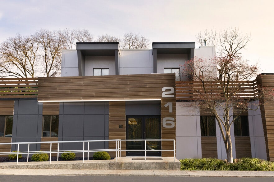 Primary Photo Of 216 Congers Rd, New City Office For Sale