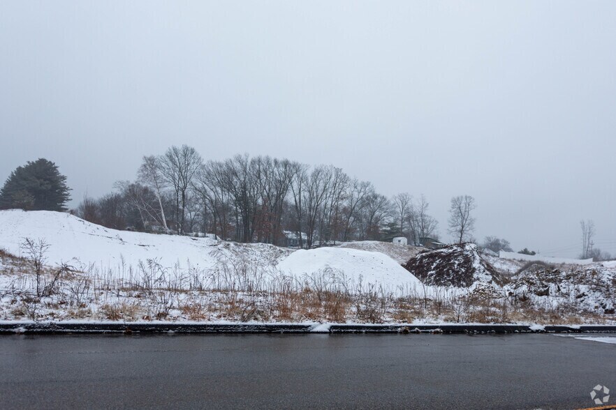 More Photos Of Tanzio Rd, Leominster Unknown For Lease