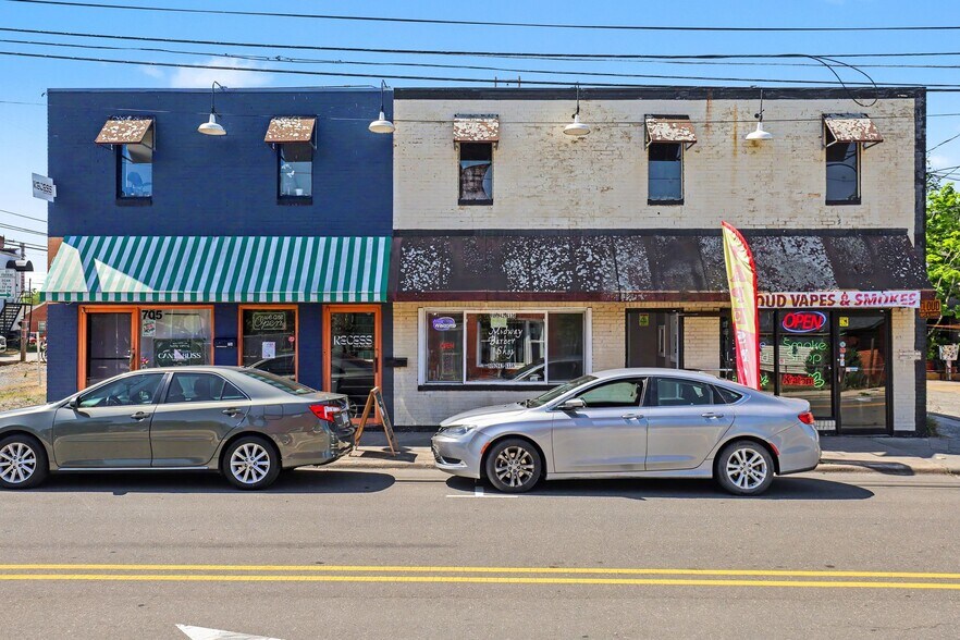More Photos Of 705 W Rosemary St, Chapel Hill Storefront For Sale