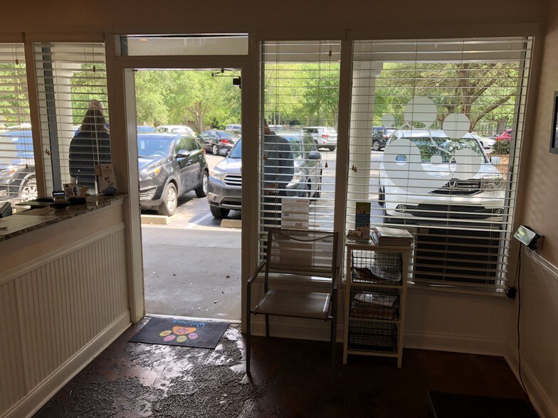 More Photos Of 500 NW 60th St, Gainesville Storefront Retail Office For Lease
