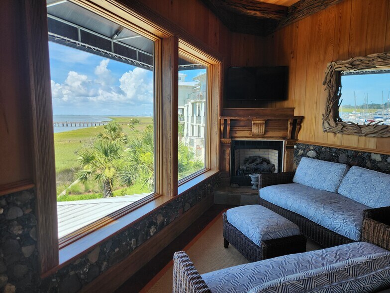 Primary Photo Of 202 Marina Dr, Saint Simons Island Office For Lease