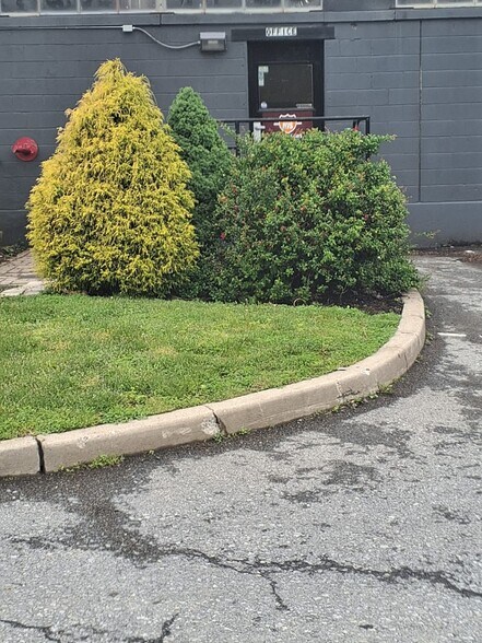 More Photos Of 368-392 Highland Ave Ext, Middletown Warehouse For Lease