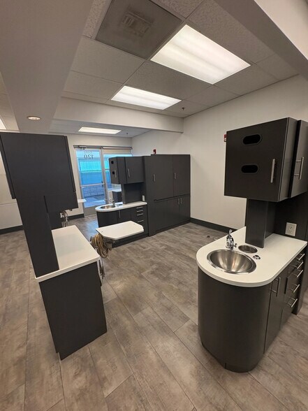 More Photos Of 15182 N 75th Ave, Peoria Medical For Sale