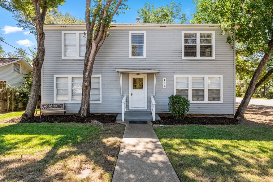 More Photos Of 409 E Austin St, Bellville Apartments For Sale