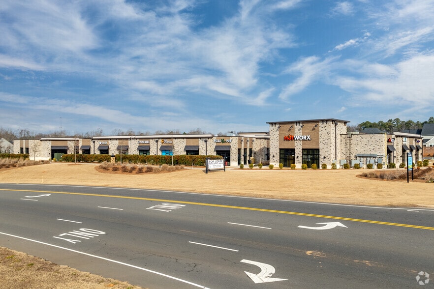 More Photos Of 5529 Arden Mill Dr, Fort Mill General Retail For Lease